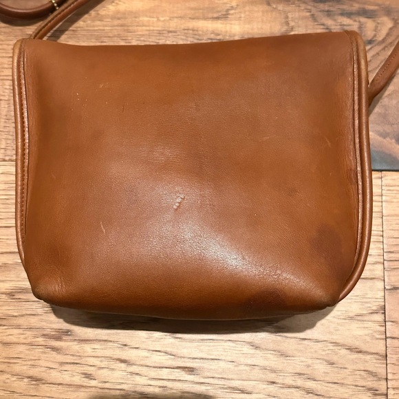 Coach Vintage Quincy 9919 British Tan Leather Crossbody Bag - Picture 5 of 10